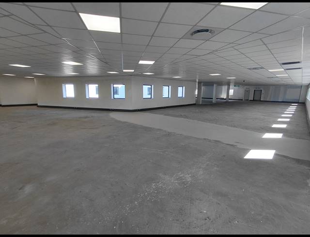 3,688M² OFFICE TO LET IN VORNA VALLEY